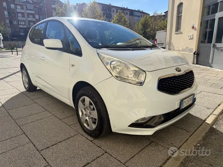 Kia Venga 2015 photo 2