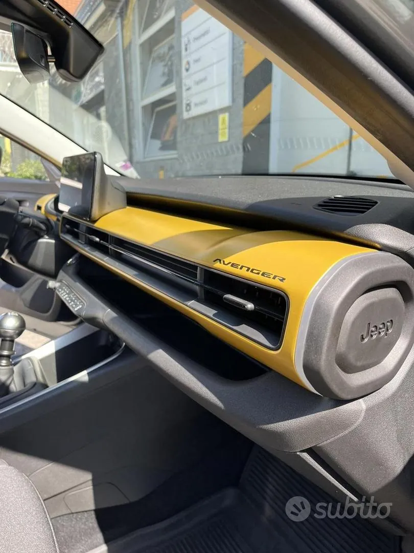 Jeep Avenger Summit 2023 photo 5