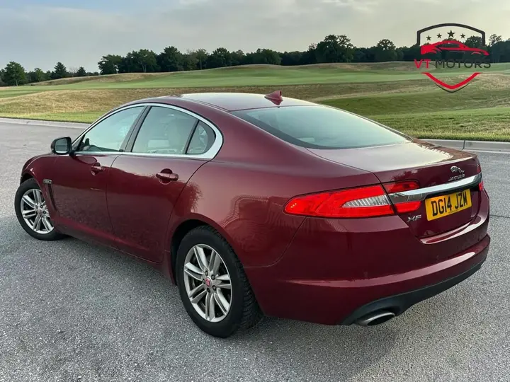 Jaguar Xf 2014 photo 4