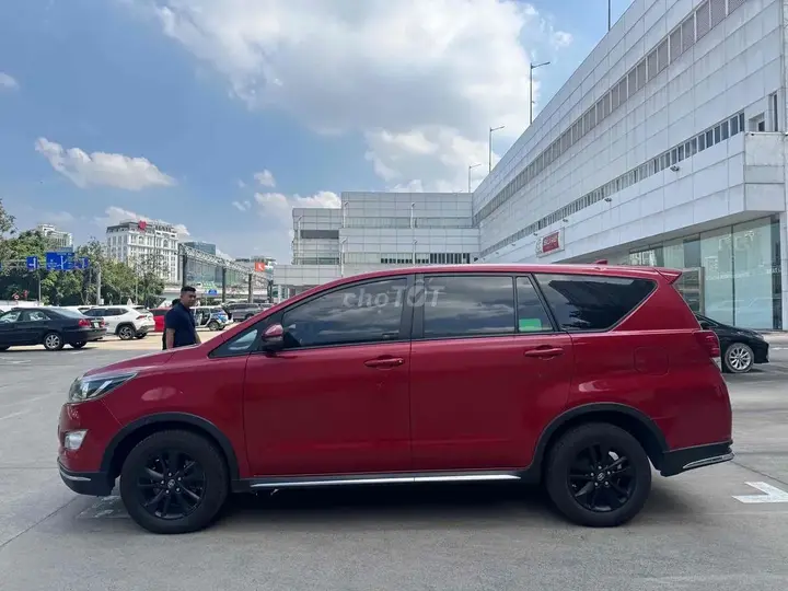 Toyota Innova 2018 photo 4