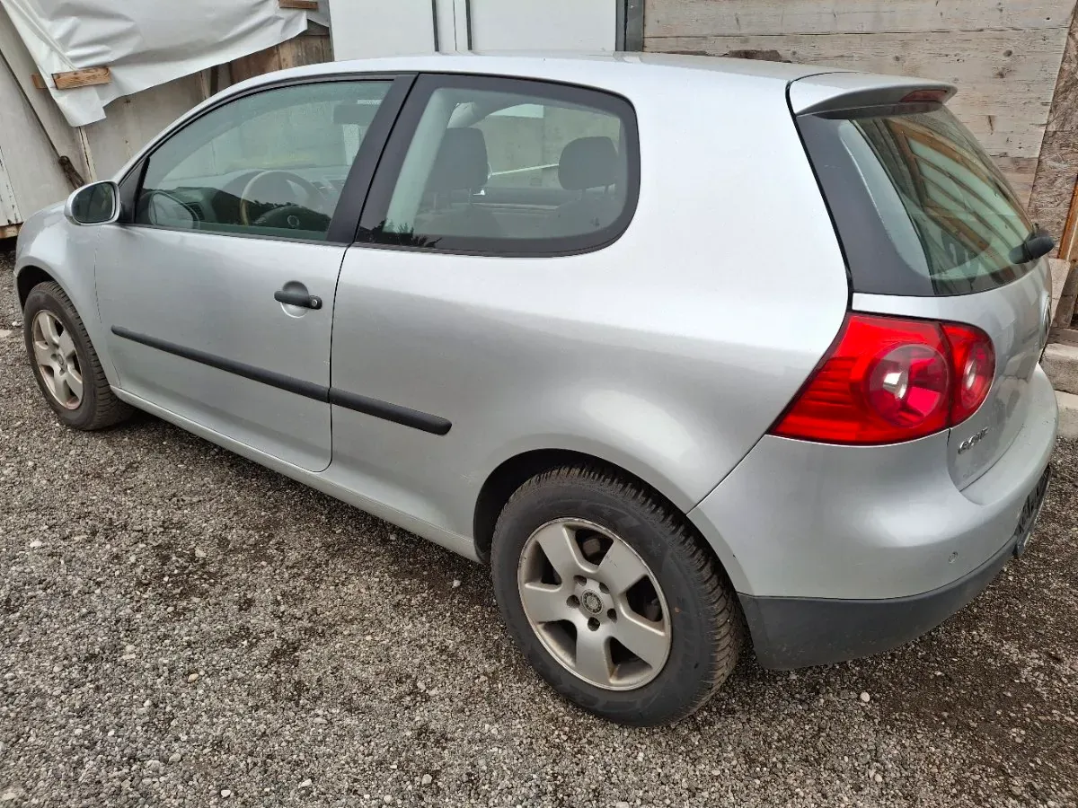 Volkswagen Golf 2004 photo 3