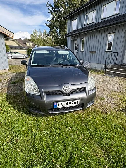 Toyota Corolla Verso 2007 photo 2