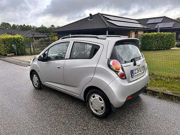 Chevrolet Spark 2011 photo 3