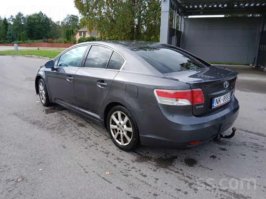 Toyota Avensis 2010 photo 4