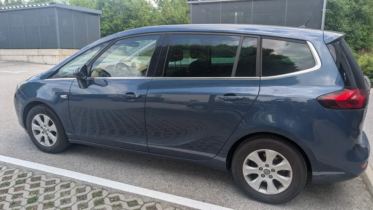 Opel Zafira Tourer 2016 photo 2