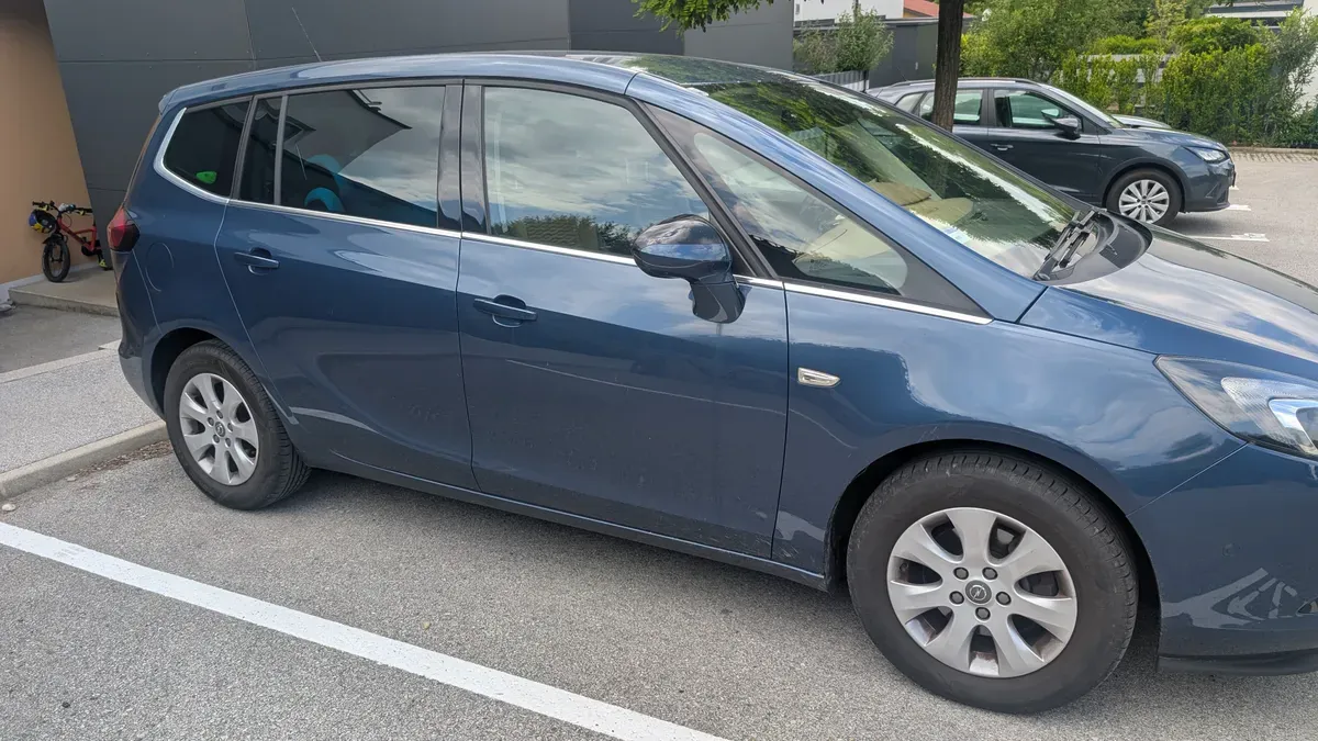 Opel Zafira Tourer 2016 photo 3