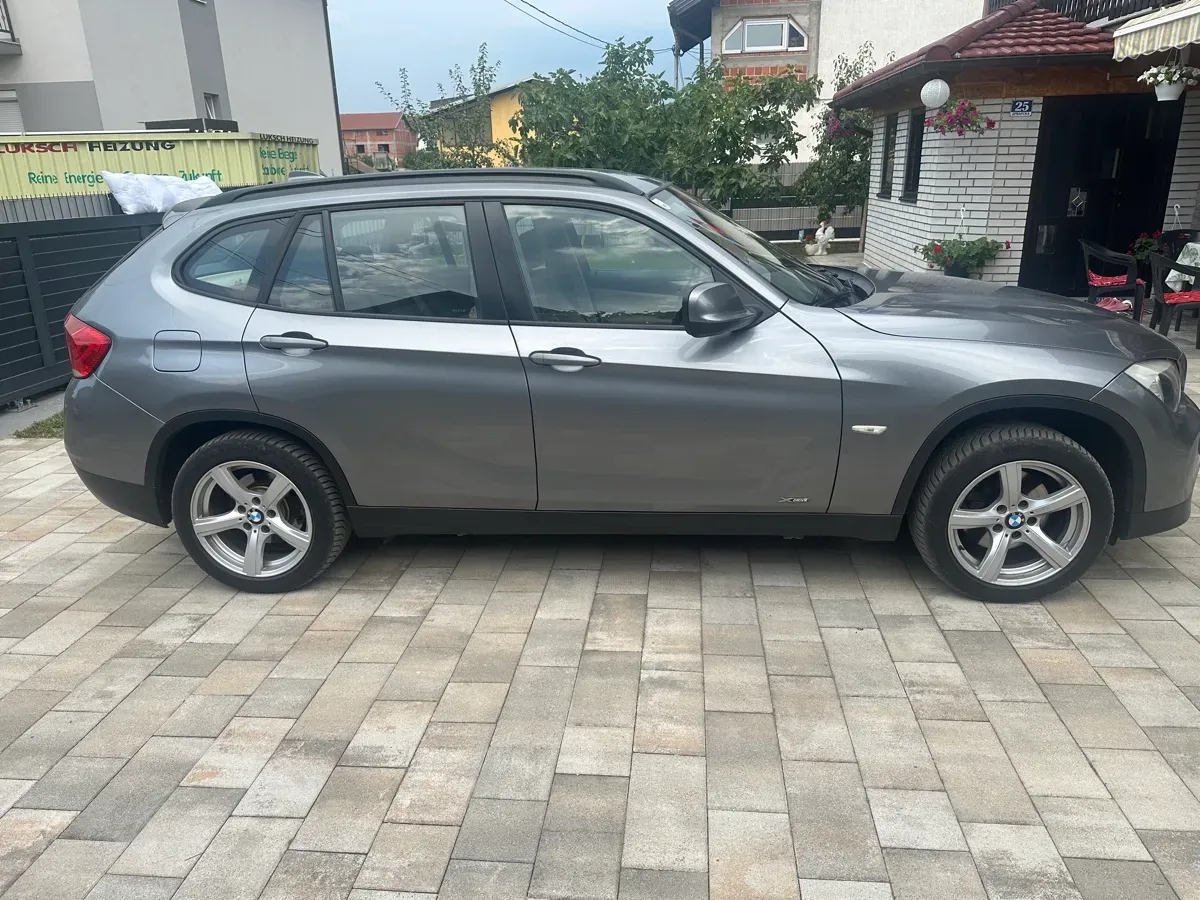 BMW X1 2010 photo 3