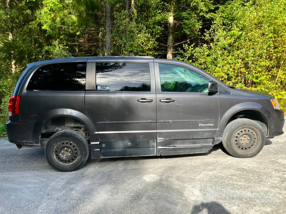 Dodge Grand Caravan 2016 photo 3