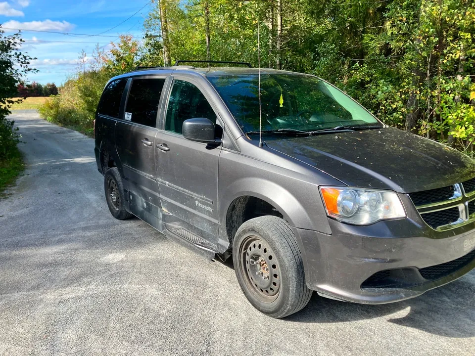 Dodge Grand Caravan 2016 photo 2