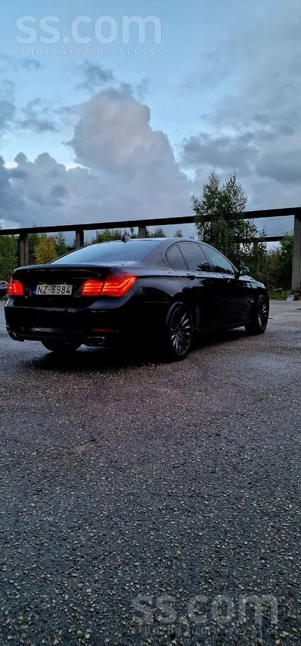 BMW 740I 2012 photo 5