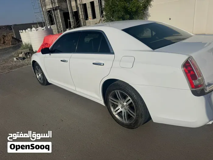 Chrysler 300 2013 photo 3