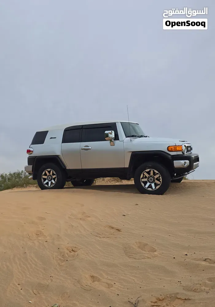Toyota Fj 2008 photo 3