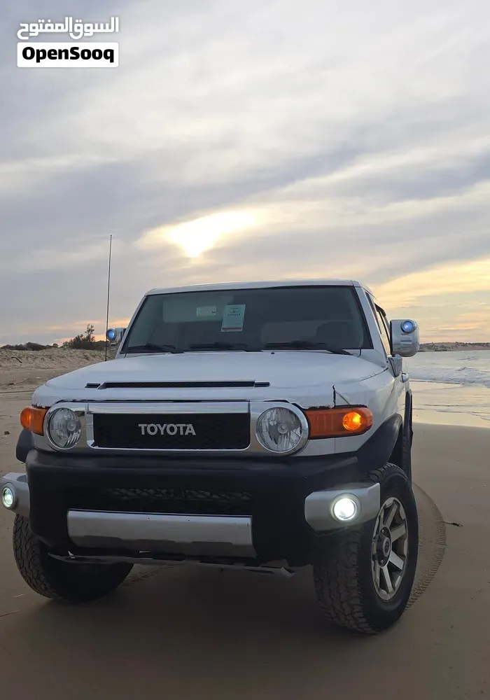 Toyota Fj 2008 photo 2