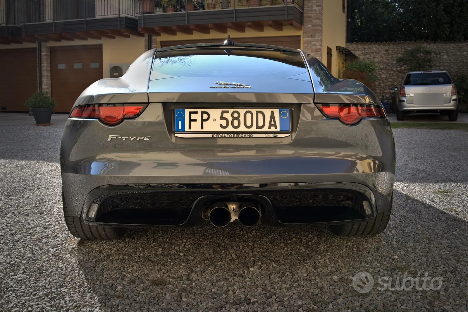 Jaguar F-Type 2018 photo 4