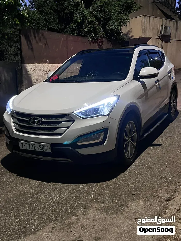 Hyundai Santa Fe 2013 photo 2