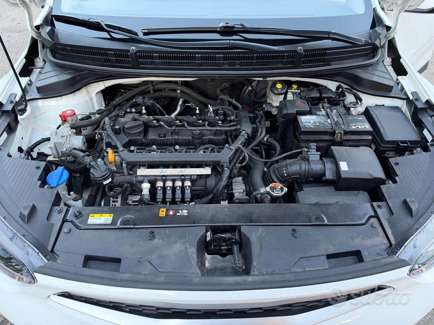Kia Stonic 2025 photo 2