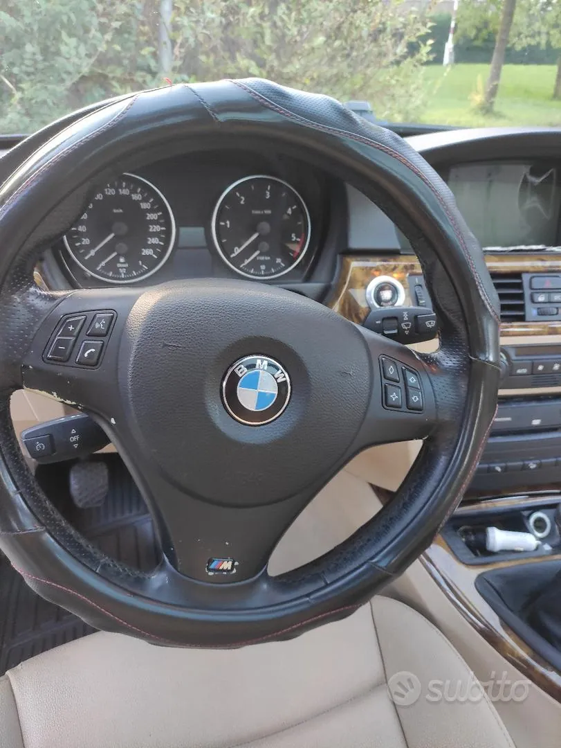 BMW 330 2005 photo 2