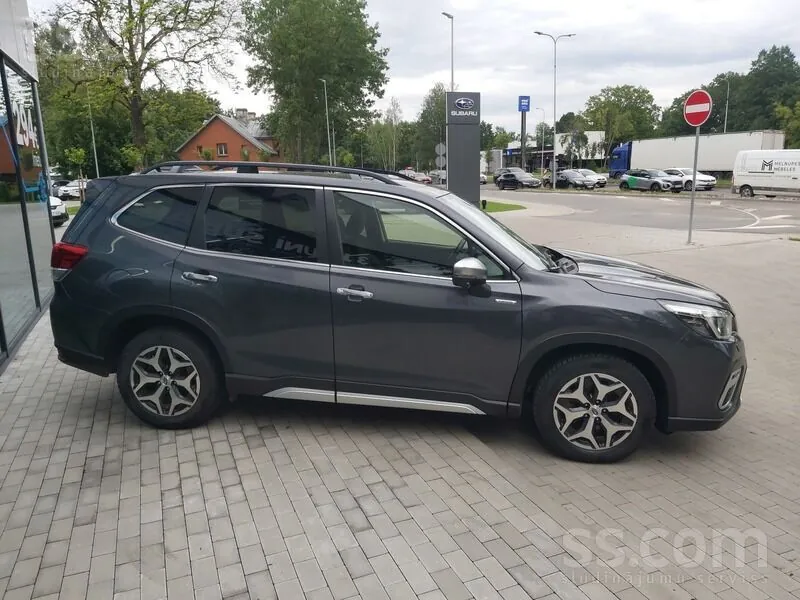 Subaru Forester 2021 photo 2