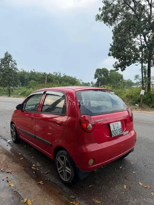 Chevrolet Spark 2011 photo 3