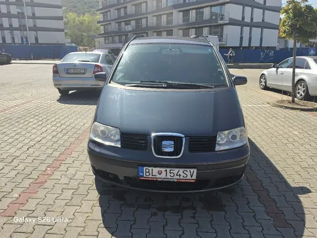 Seat Alhambra 2006 photo 2