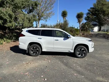 Mitsubishi Pajero Sport 2024 photo 4