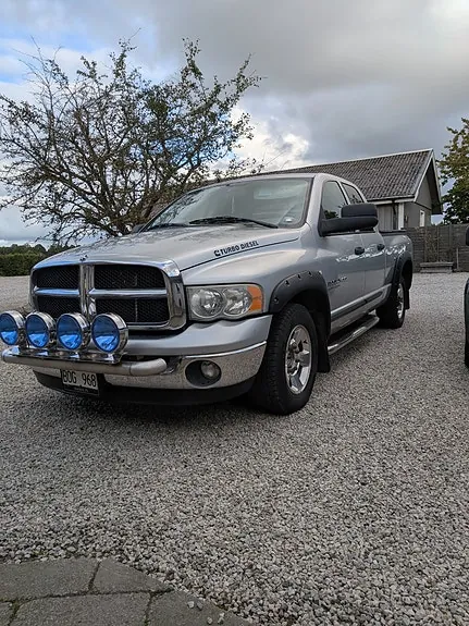 Dodge Ram 2500 2005 photo 2