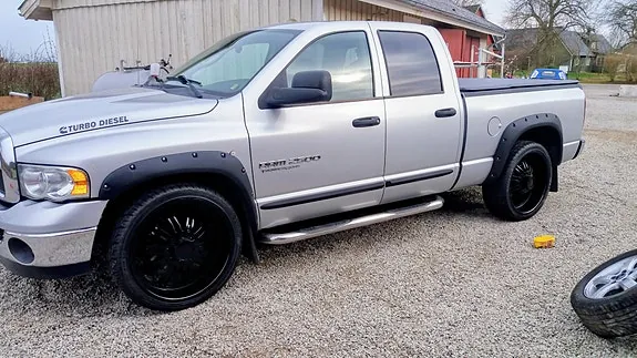 Dodge Ram 2500 2005 photo 3
