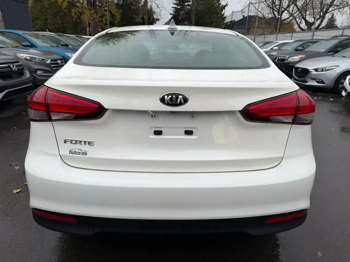 Kia Forte 2018 photo 3