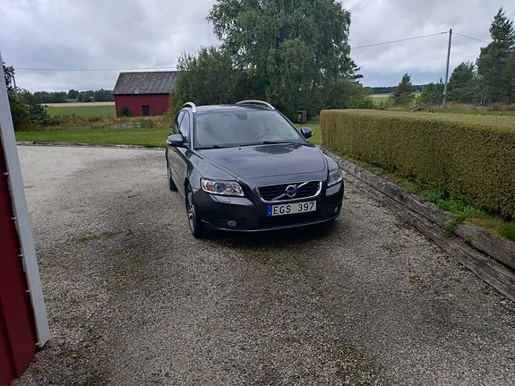 Volvo V50 2012 photo 2