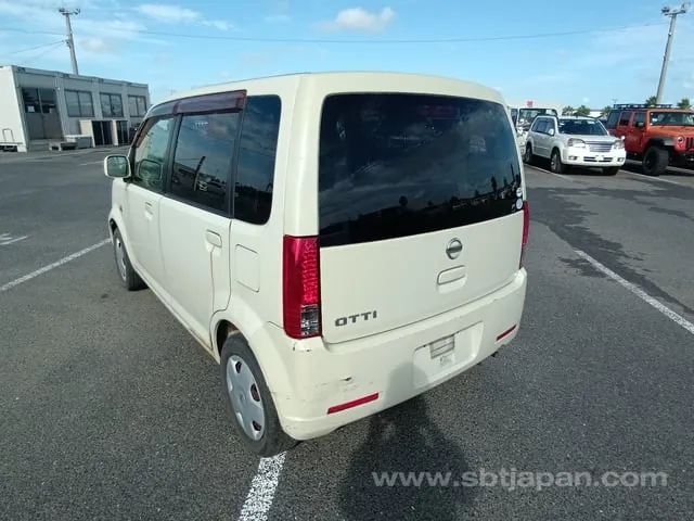 Nissan Ottis 2007 photo 3