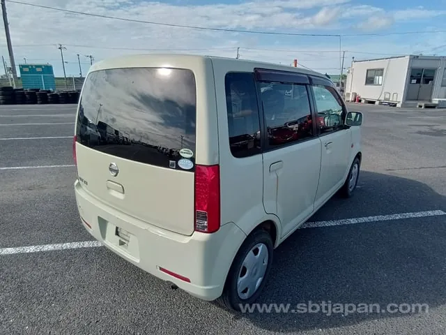 Nissan Ottis 2007 photo 4