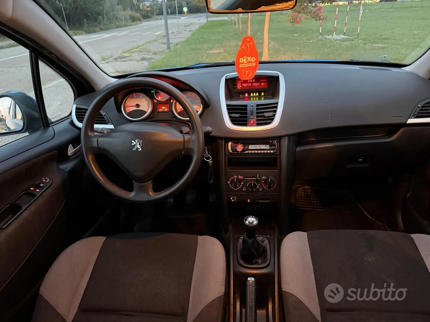 Peugeot 207 2007 photo 5