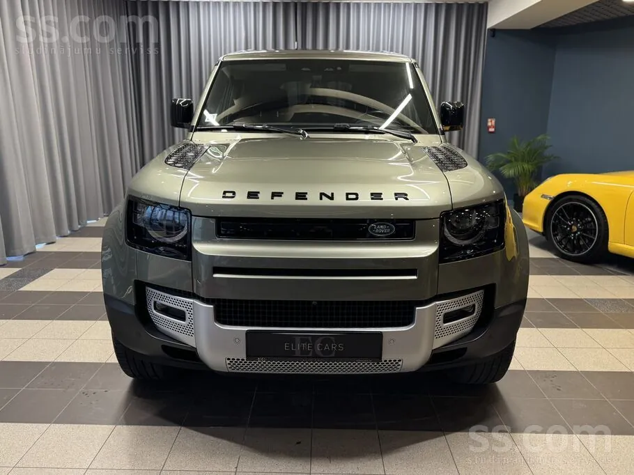 Land Rover Defender 2022 photo 2
