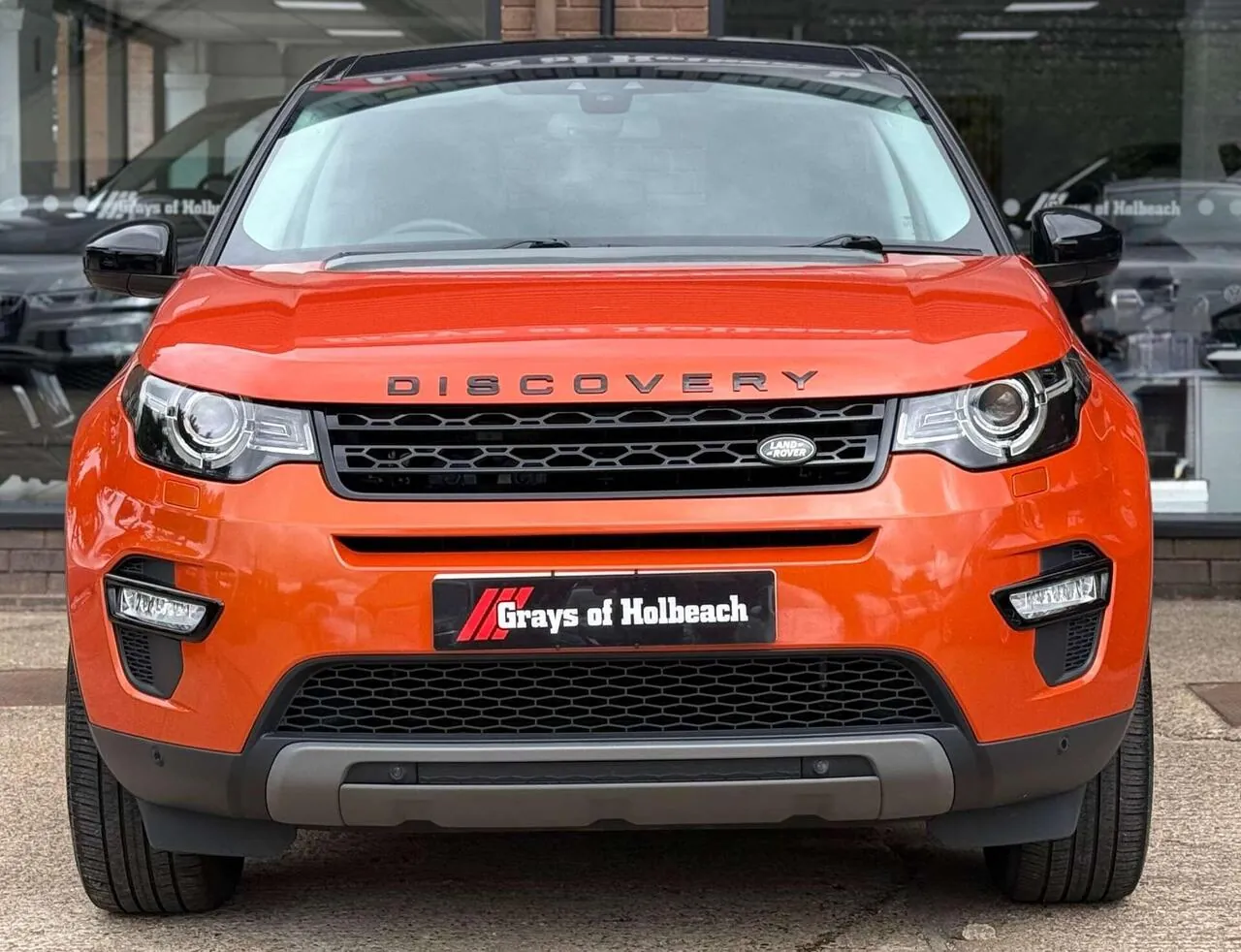 Land Rover Discovery Sport 2016 photo 2