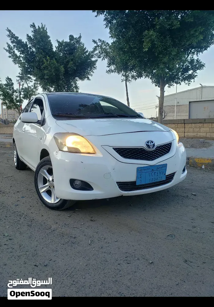 Toyota Yaris 2010 photo 4