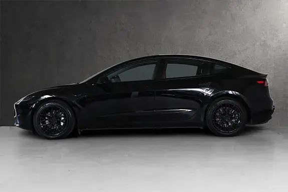 Tesla Model 3 2025 photo 3