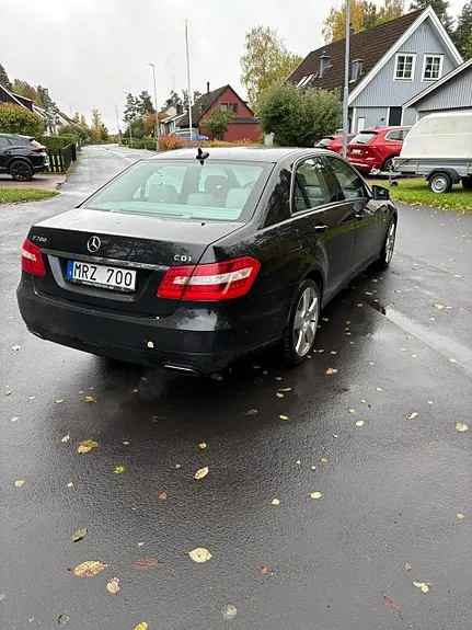 Mercedes-Benz E200 2012 photo 2