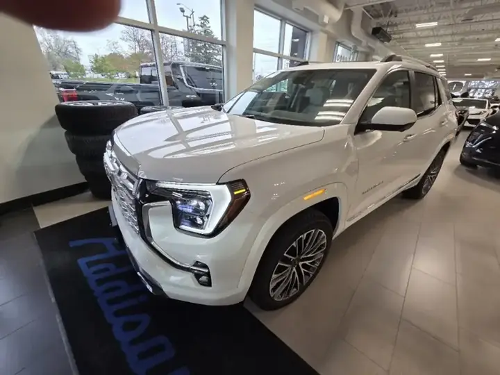 GMC Terrain 2026 photo 3