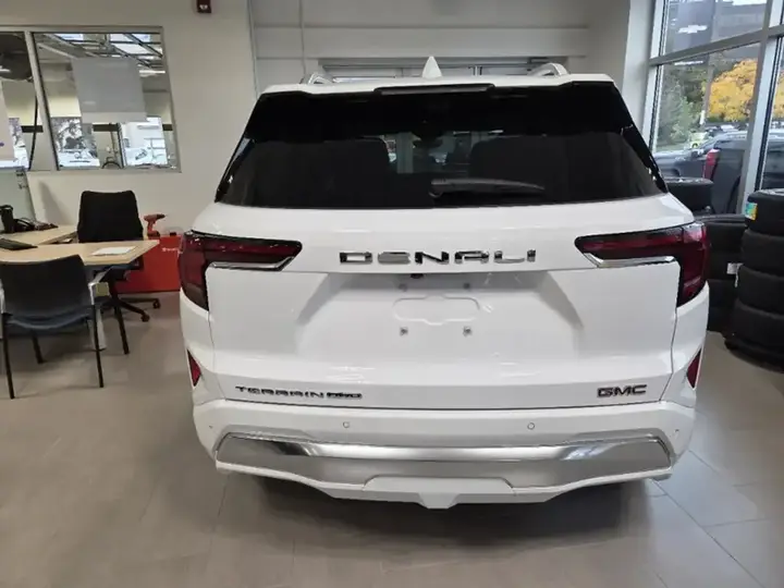 GMC Terrain 2026 photo 4