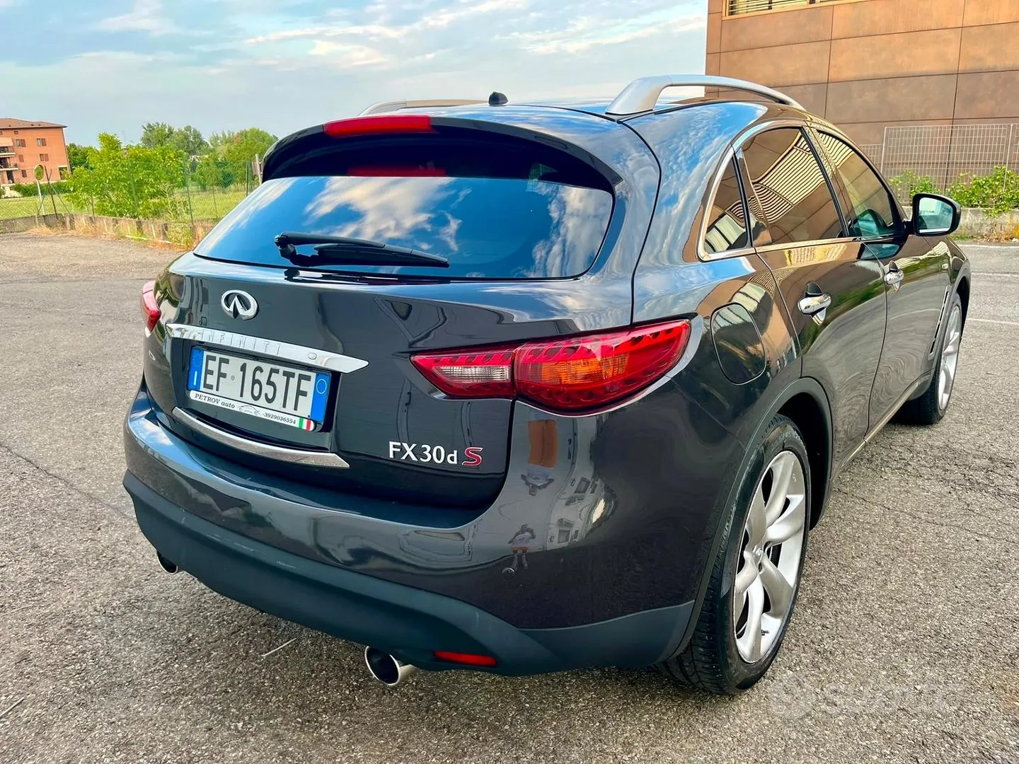 Infiniti Fx 2011 photo 5