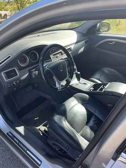 Volvo V70 2010 photo 5