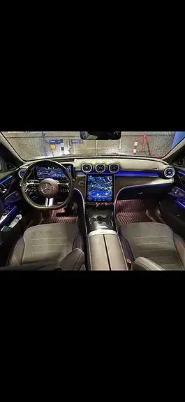 Mercedes-Benz C 300 2025 photo 2