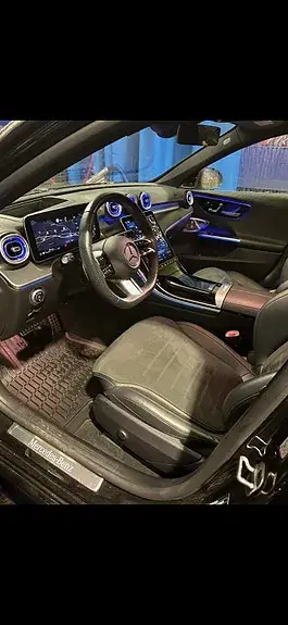 Mercedes-Benz C 300 2025 photo 3