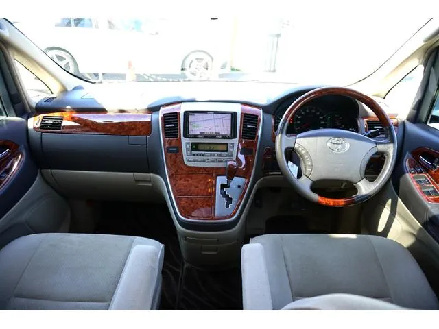 Toyota Alphard 2004 photo 2
