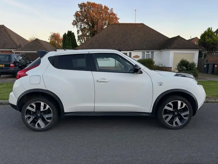 Nissan Juke 2014 photo 2
