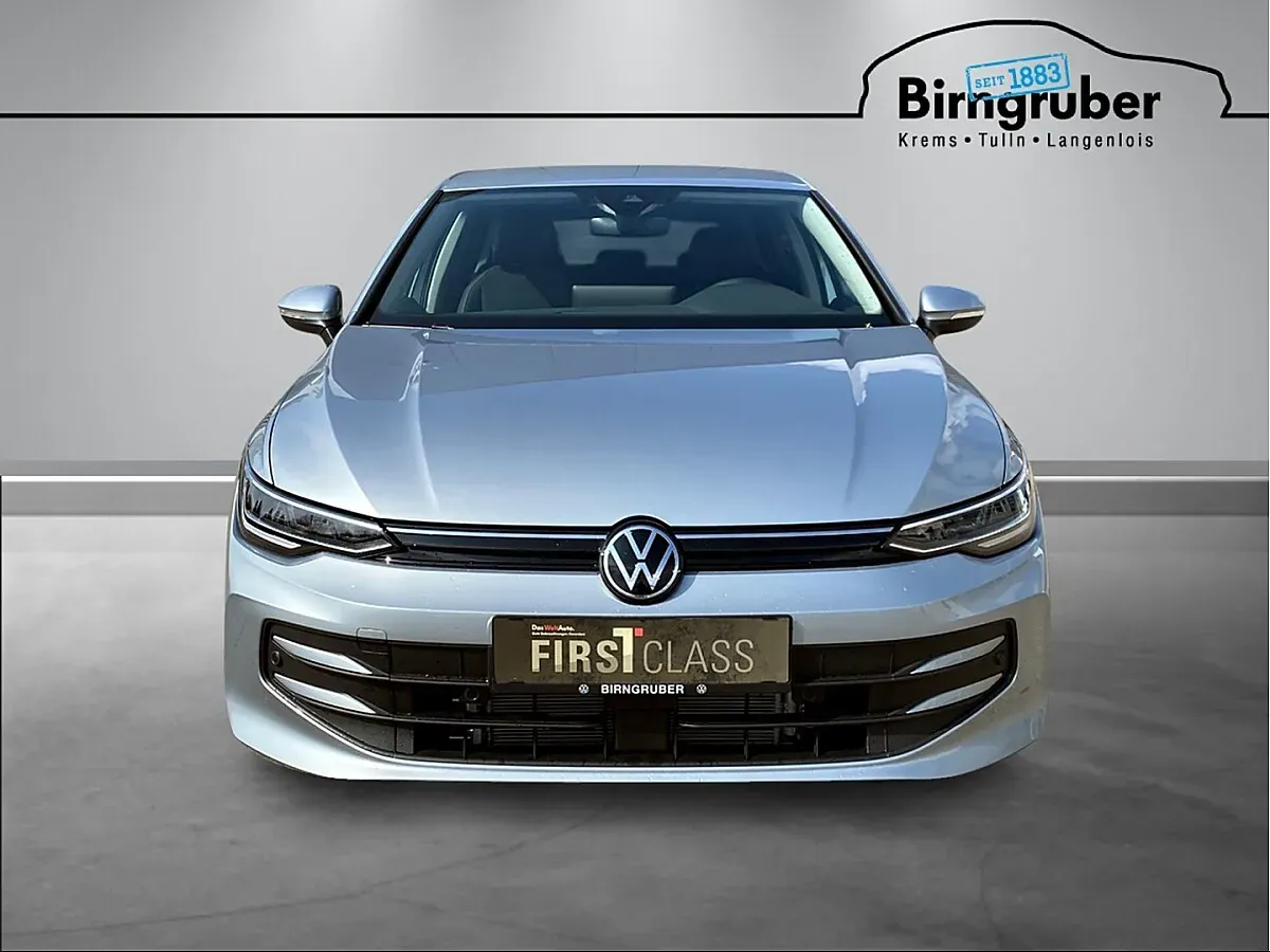 Volkswagen Golf 2026 photo 2