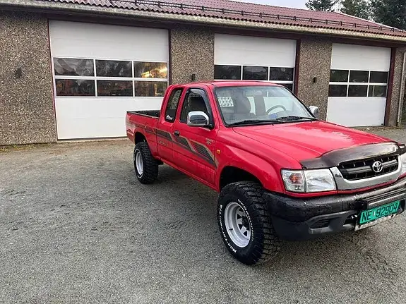 Toyota Hilux 2002 photo 3