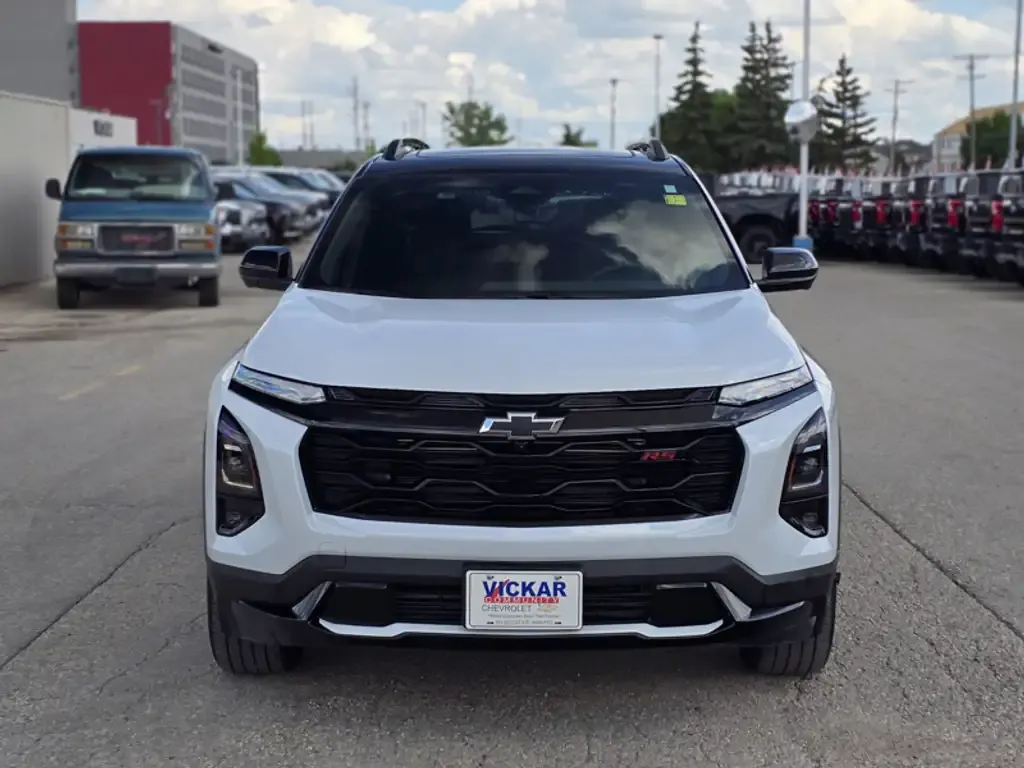 Chevrolet Equinox 2026 photo 2