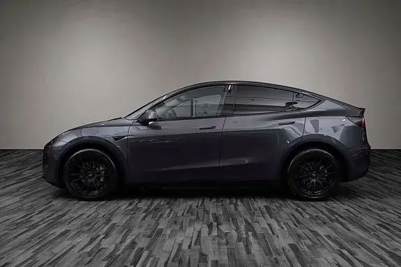 Tesla Model Y 2021 photo 2