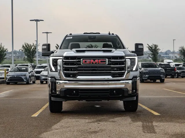 GMC Sierra 3500Hd 2026 photo 3